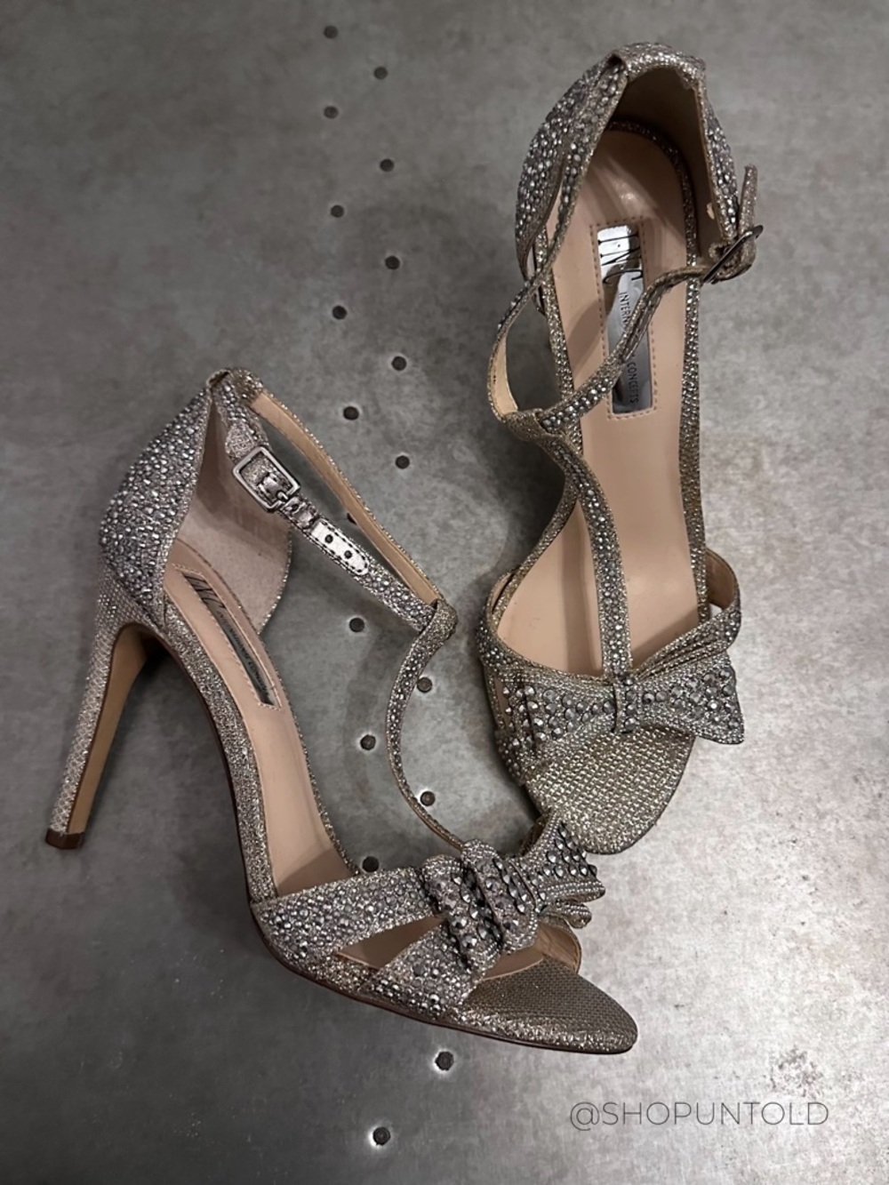 INC International Concepts Teesie 2 Silver Crystal Bow Sandal Heel Size 6